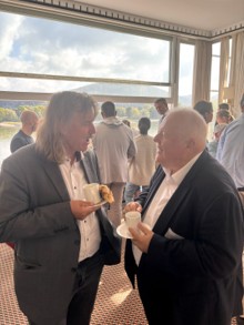 Dr. Josef Tumbrinck, Abteilungsleiter Naturschutz im Ministerium für Umwelt, Naturschutz und Verkehr Nordrhein-Westfalen (links) und Dr. Alfred Herberg vom Bundesamt für Naturschutz (BfN, rechts) im Gespräch. )Foto: BFAD)